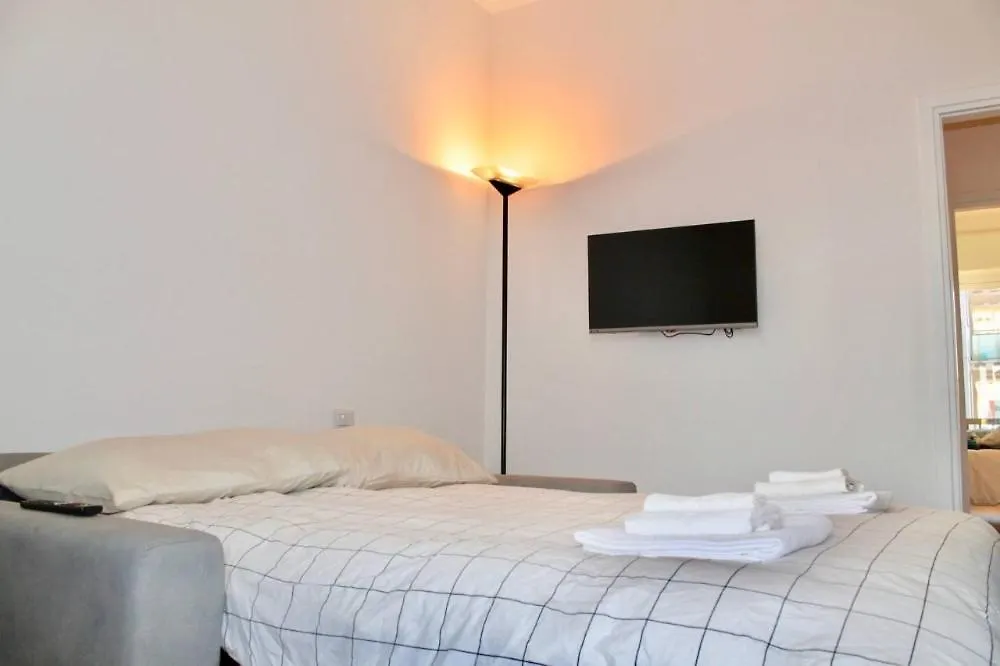 15 Minuti Dal Duomo- Metro-Design Apartment Milan