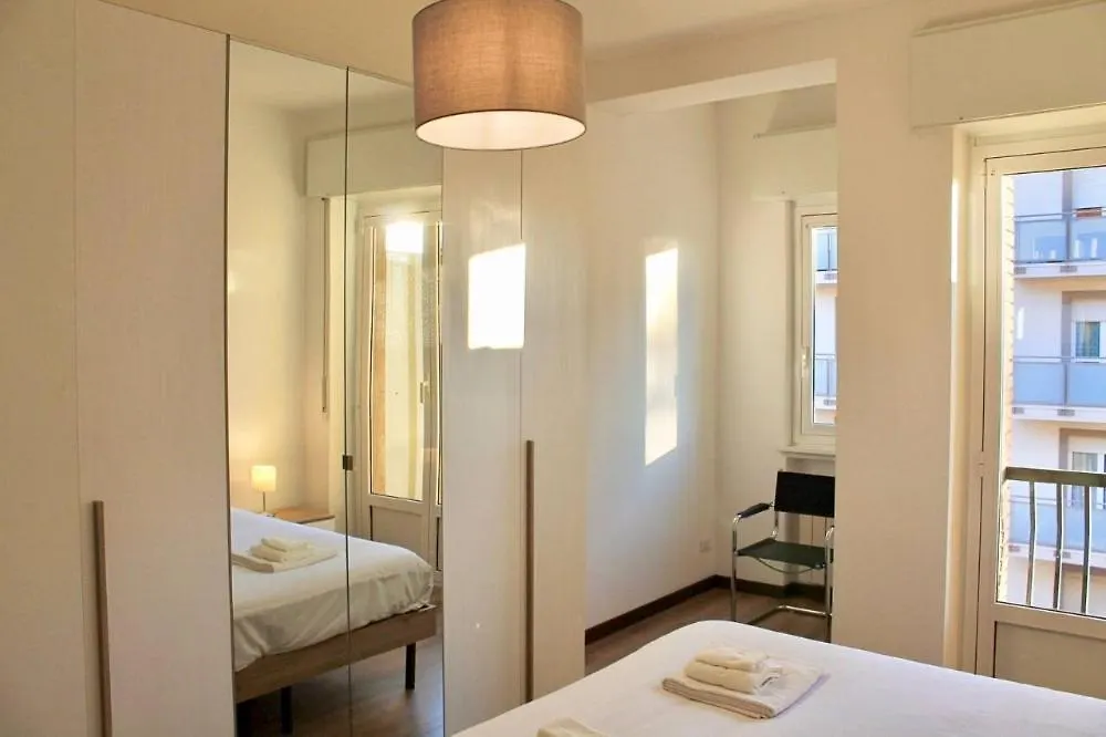 15 Minuti Dal Duomo- Metro-Design Apartment Milan Italy