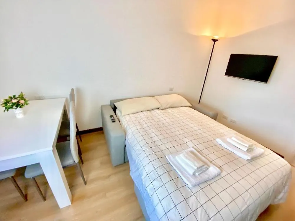 15 Minuti Dal Duomo- Metro-Design Apartment Milan